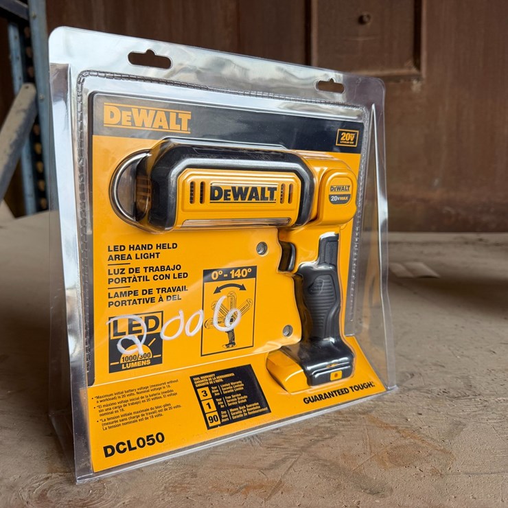#2006 • DeWalt LED Hand Held Area Light