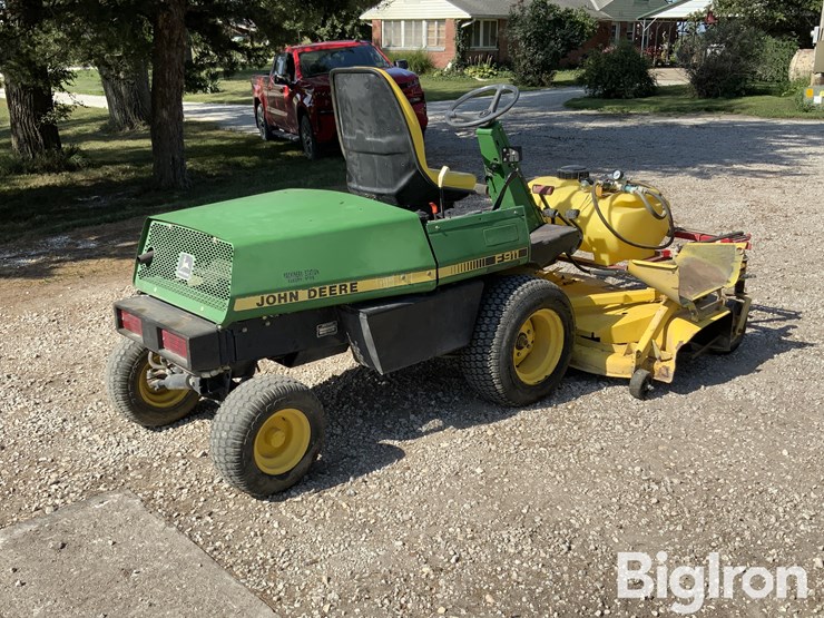 john-deere-f911-front-mount-72"-lawnmower-w/25-gal-sprayer-image-5