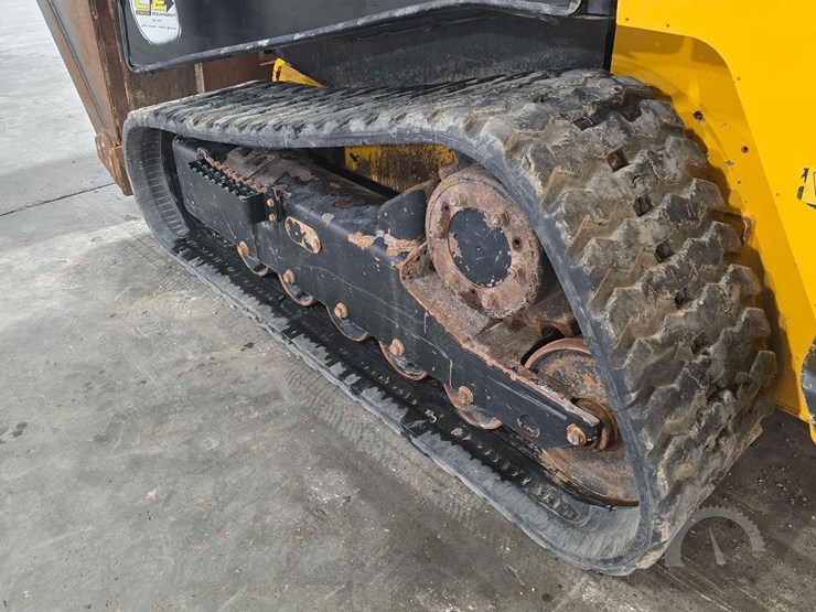 2020-jcb-300t-image-25