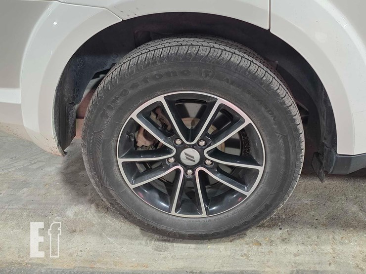 2018-dodge-journey-se-image-19