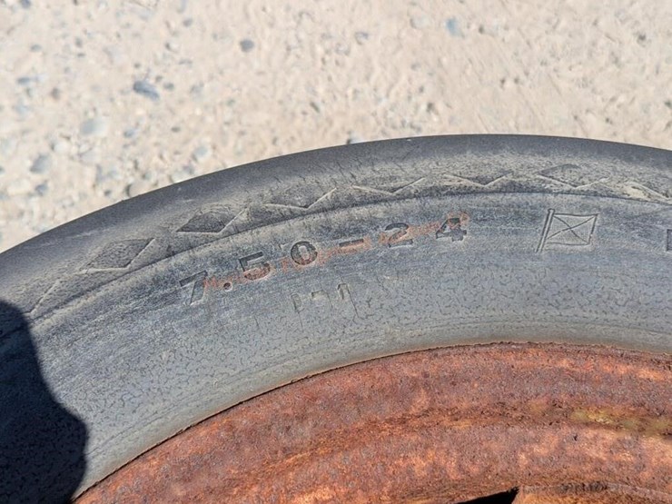 3-7.50-x-24-goodyear-implement-tires-image-4