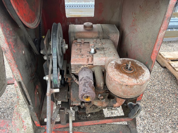 #2107-•-(1)-towable-gas-powered-concrete-mixer-image-7