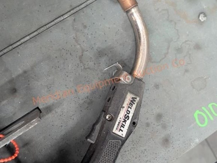 miller-millermatic-200-welder-image-13
