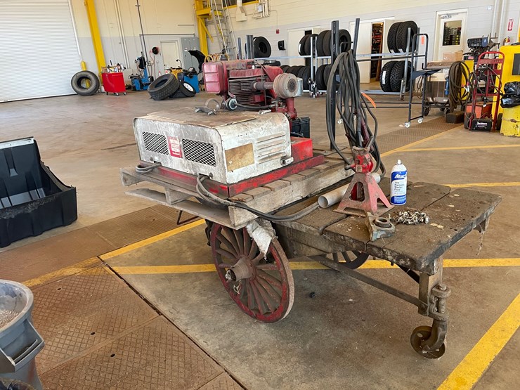 #1539-•-good-all-start-all-gas-jump-unit-on-transport-image-4