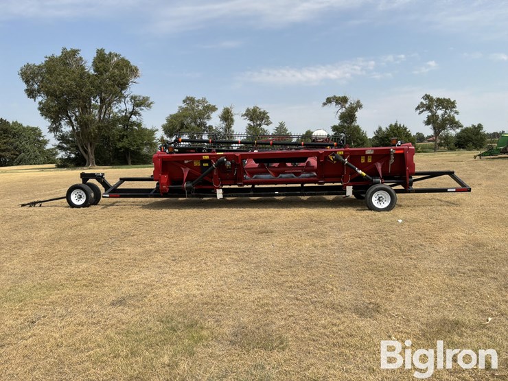 2023-case-ih-4408-8r30"-corn-head-w/header-trailer-image-6