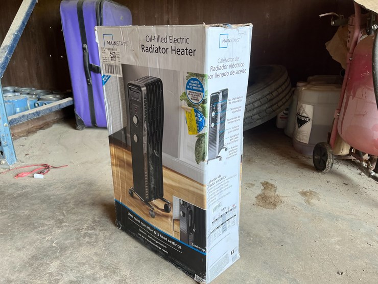 #3414-•-mainstays-oil-filled-electric-radiator-heater-image-2