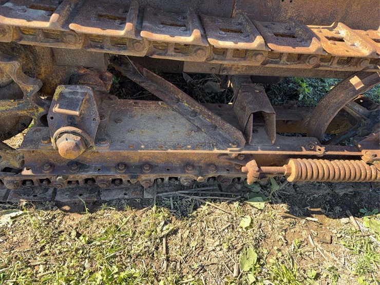 caterpillar-ten-image-25