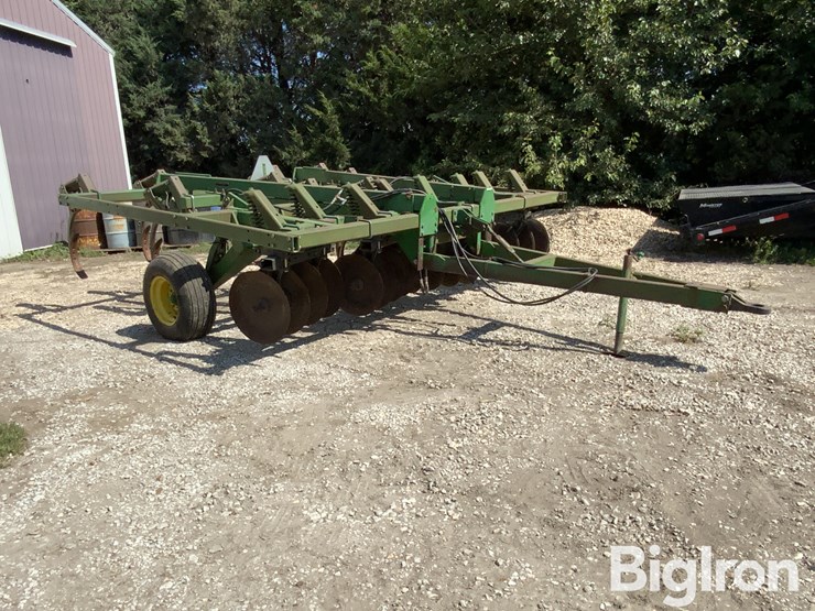 john-deere-712-pull-type-12'-disk-chisel-ripper-image-3
