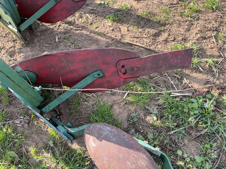 oliver-two-bottom-plow-image-15