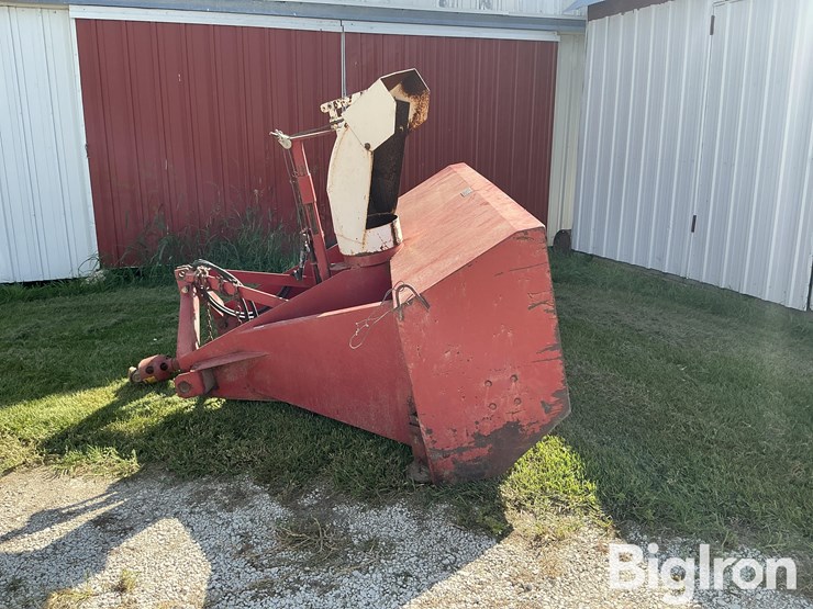 loftness-90"-3-pt-snow-blower-image-4
