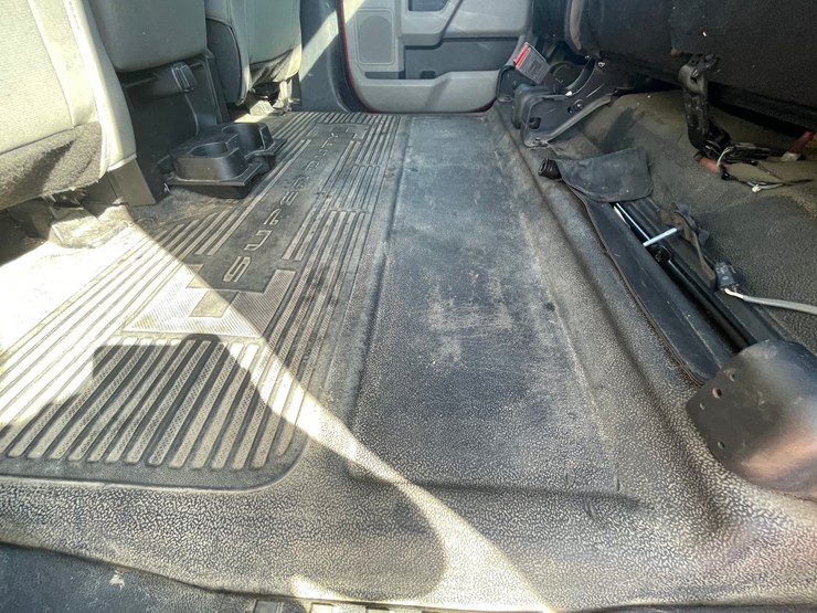 #1525-•-2021-ford-f-250-xl-pickup-truck-(has-wi-title)-image-12
