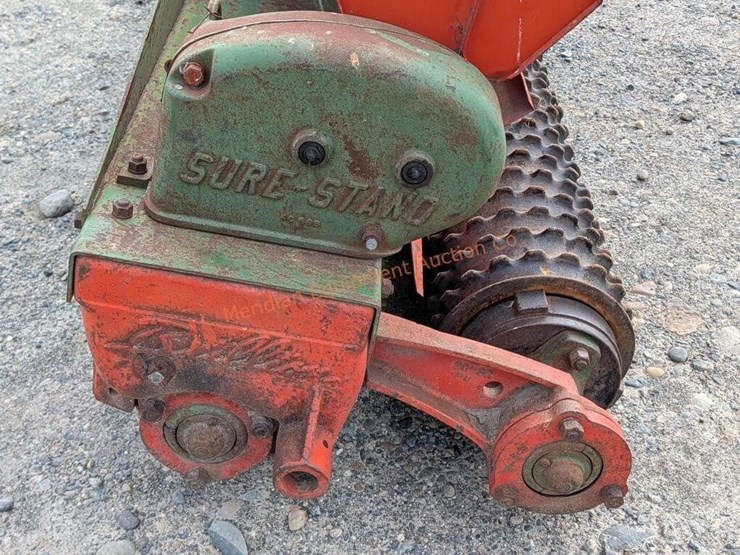 brillion-sure-stand-8'-3pt-seeder-image-20