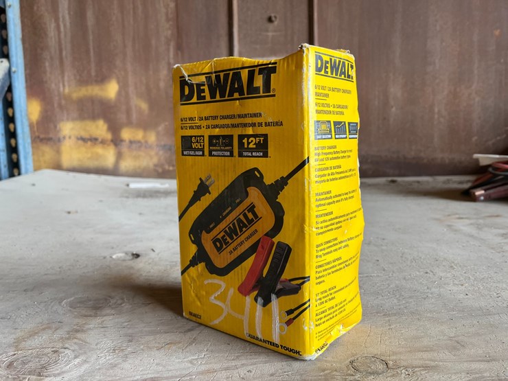 #3411-•-dewalt-6/12-volt-battery-charger/maintainer-image-1