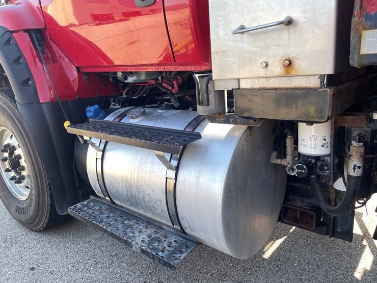 #1503-•-2018-international-7600-quad-axle-dump-truck-(has-wi-title)-with-accessories-image-28