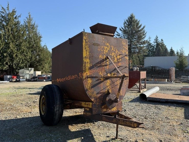 sb-manure-spreader-tank-trailer-image-3