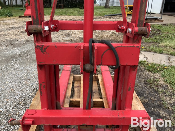westendorf-3-pt-hydraulic-forklift-attachment-image-11