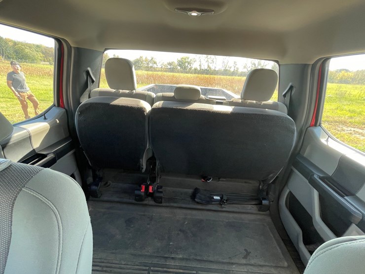#1524-•-2021-ford-f-250-xl-pickup-truck-(has-wi-title)-image-8