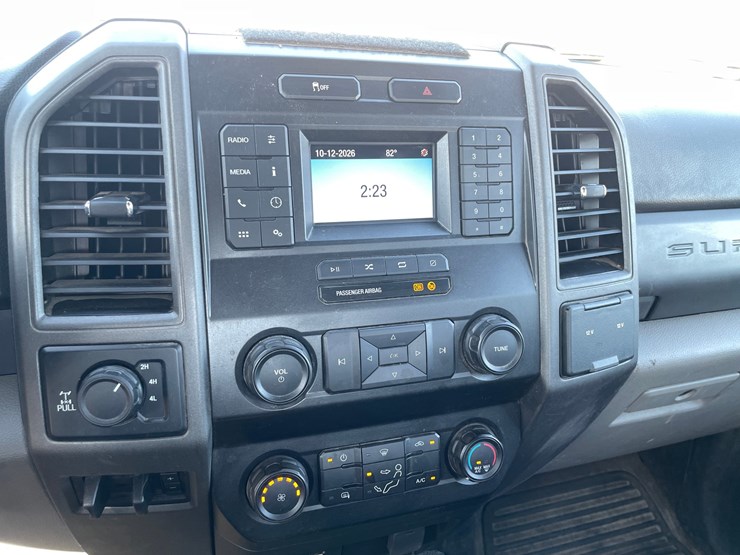 #1523-•-2021-ford-f-250-xl-pickup-truck-(has-wi-title)-image-37