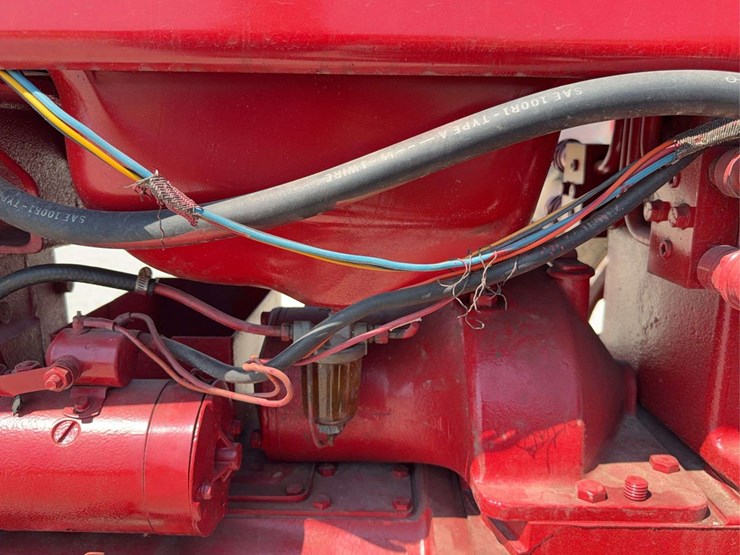 farmall-400-image-44
