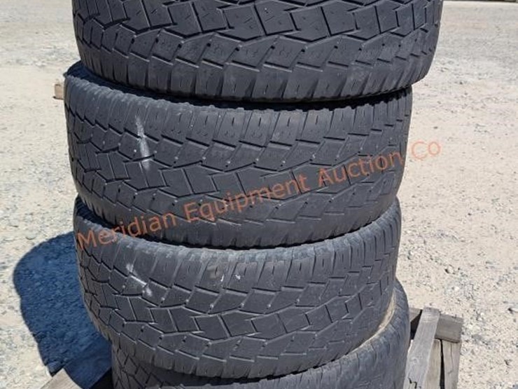 4-325/50r22-lt-truck-tires-image-2