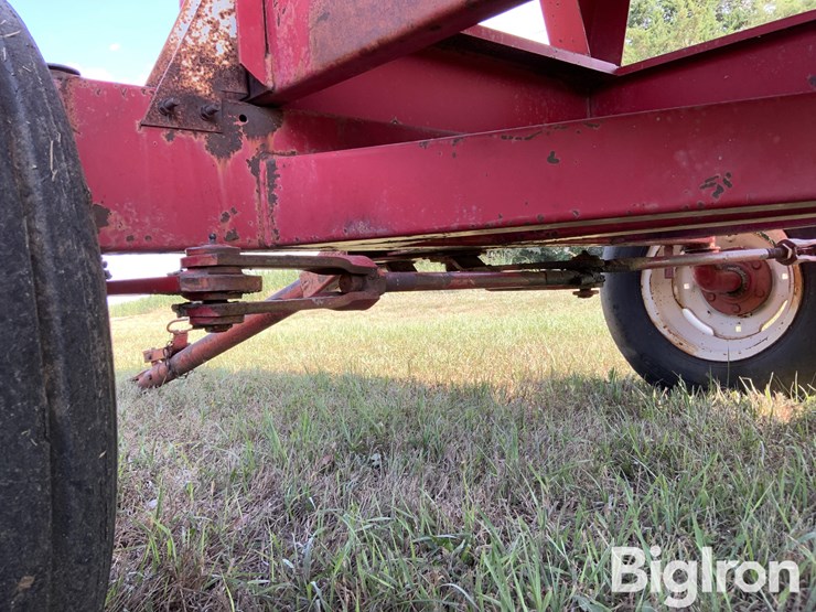 lundell-1290-gravity-wagon-image-14