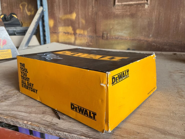 #3418-•-dewalt-ashville-st-size-11m-boots-image-1