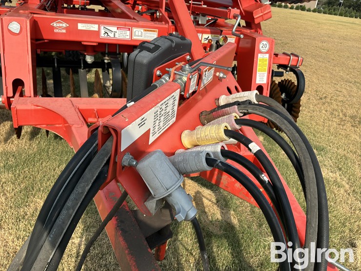2018-kuhn-krause-excelerator-8005-vertical-tillage-image-17