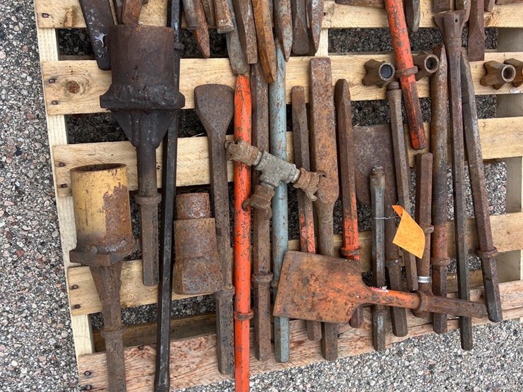 #2110-•-demolition-breaker-bits,-chisels,-adapters,-and-more-image-4