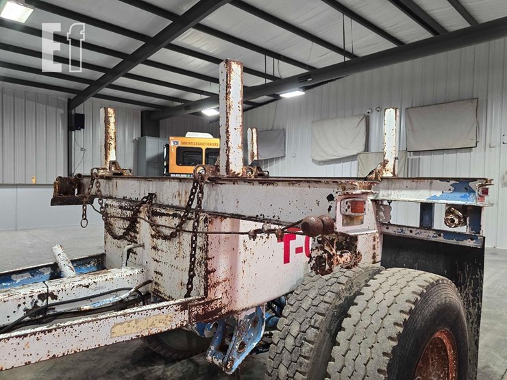 tandem-axle-pole-trailer-image-9