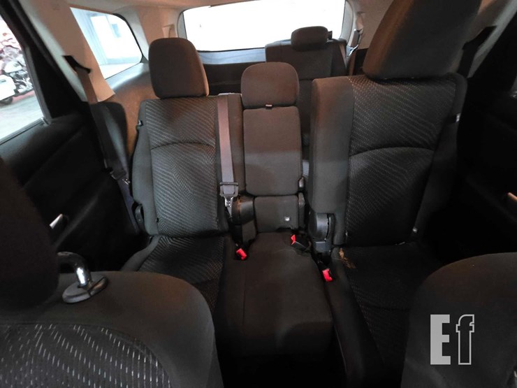 2018-dodge-journey-se-image-15