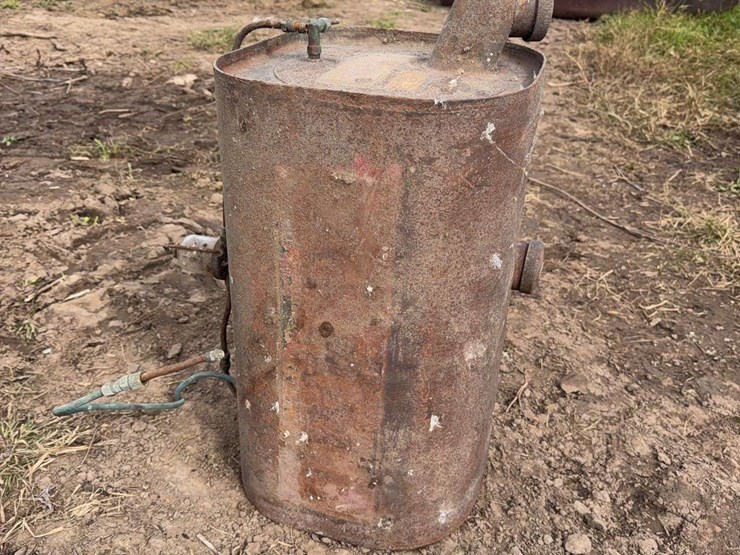 farmall-fuel-tank-image-1
