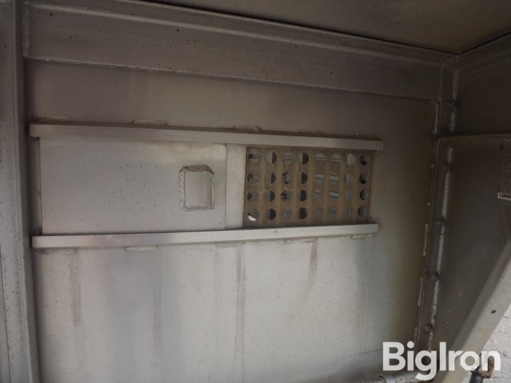 2004-k&o-mfg-pace-setter-tri/a-aluminum-livestock-trailer-image-16
