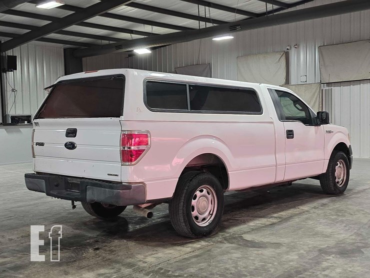 2014-ford-f150-xl-image-3