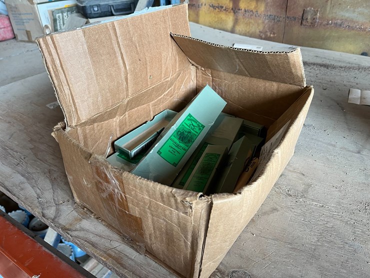 #2023-•-box-of-files-image-3
