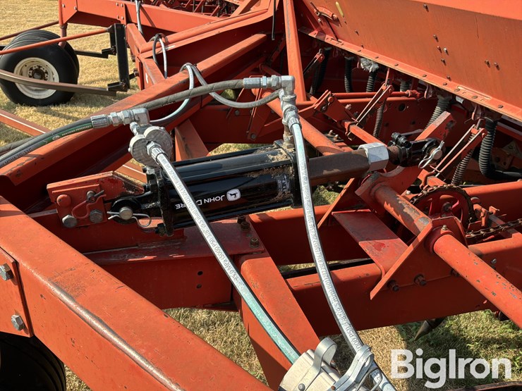1994-international-7100-hoe-drills-w/transport-image-20