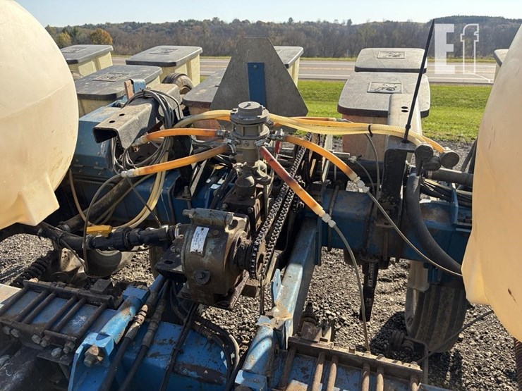 2000-kinze-2000-image-8