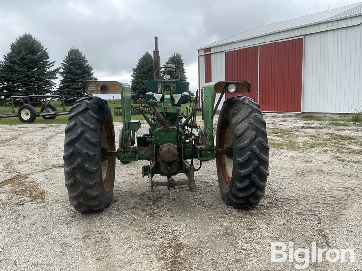1968-oliver-1650-2wd-tractor-image-6