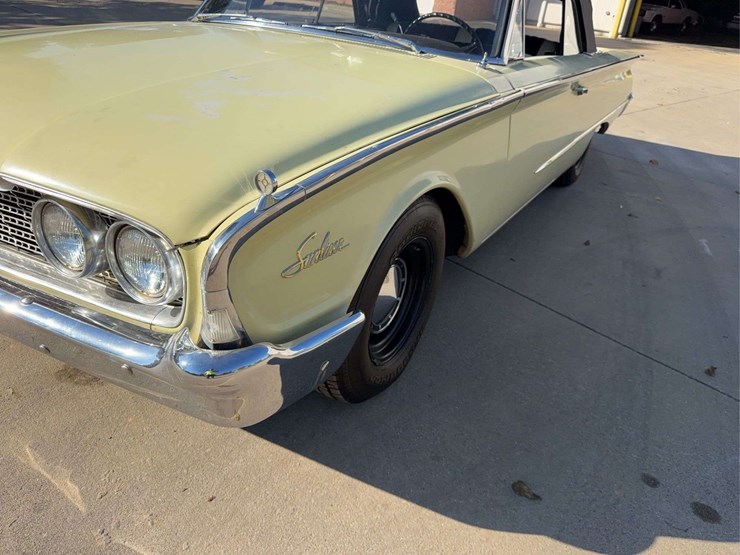 1960-ford-sunliner-image-11