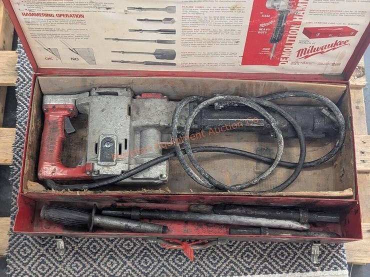 milwaukee-5332-hd-demolition-hammer-w/-case-image-8