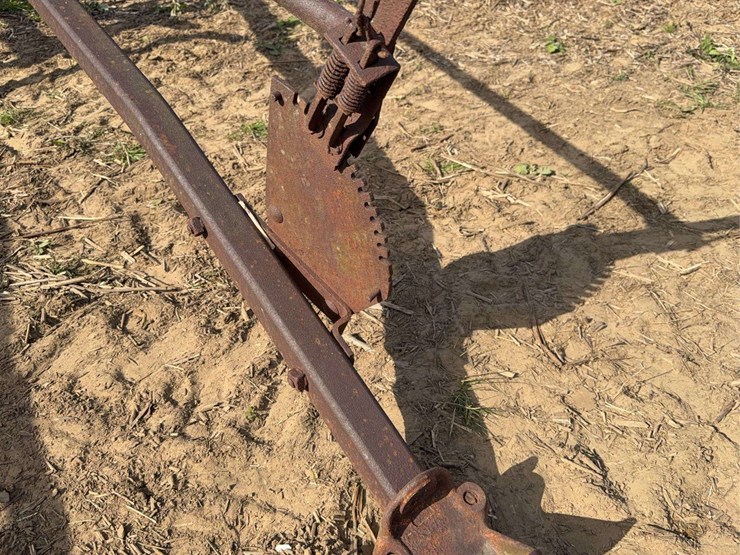 cletrac-front-mount-cutlivator-image-6