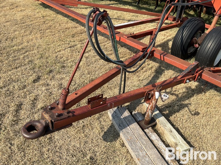 1994-international-7100-hoe-drills-w/transport-image-9