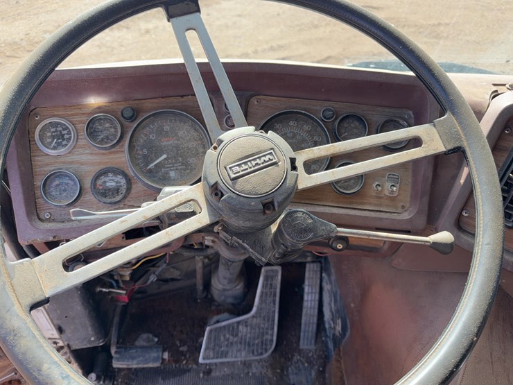 1980-white-road-commander-image-15