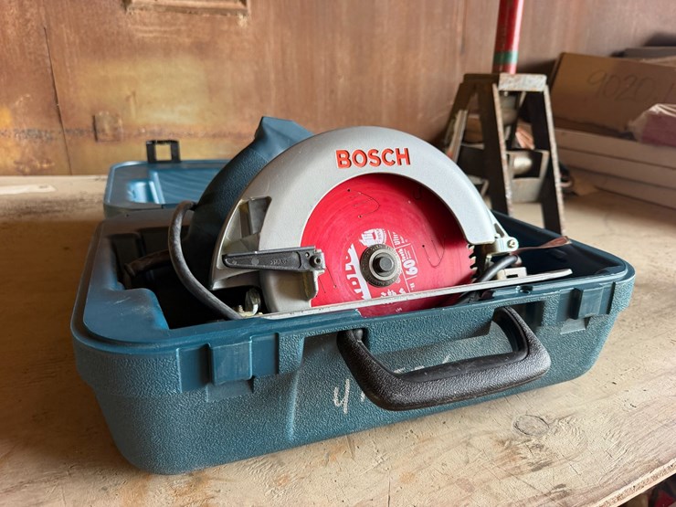 #2017-•-bosch-circular-saw-image-3