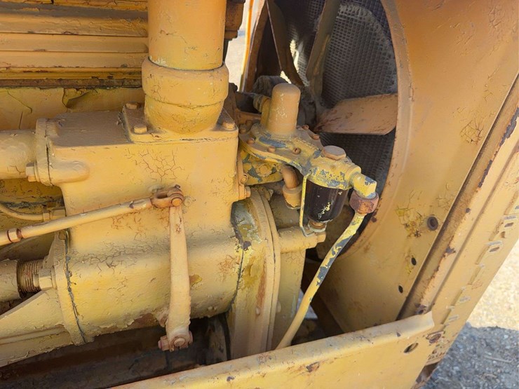 caterpillar-twenty-two-image-22