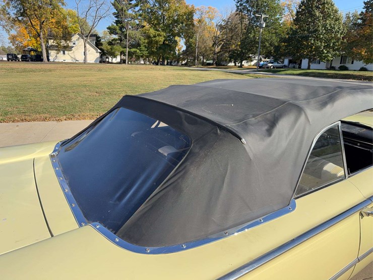 1960-ford-sunliner-image-40