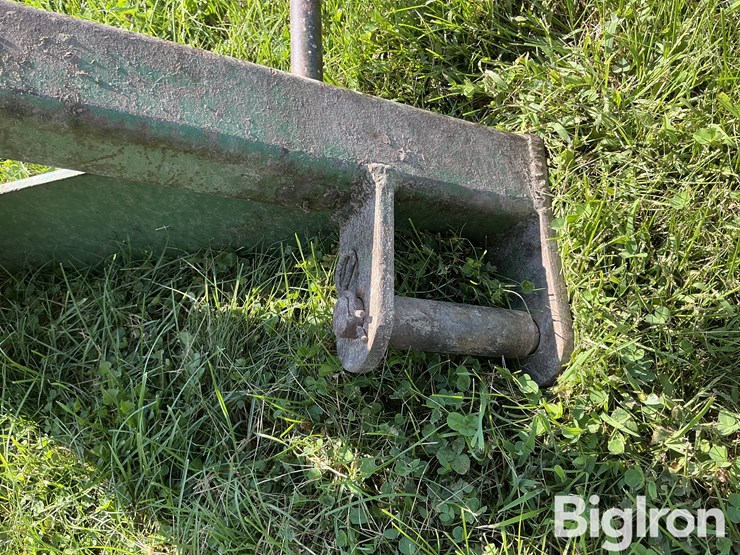 john-deere-3-pt-bale-carrier-w/-trailer-hitch-image-9