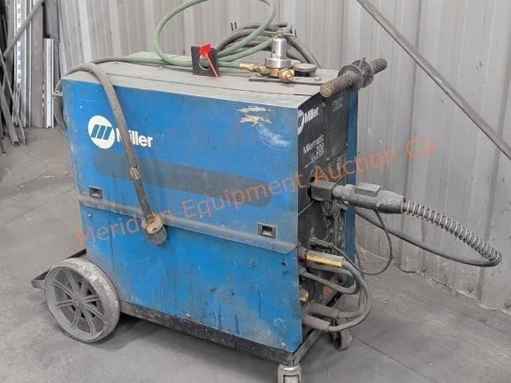 miller-millermatic-200-welder-image-6