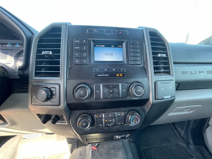 #1525-•-2021-ford-f-250-xl-pickup-truck-(has-wi-title)-image-17