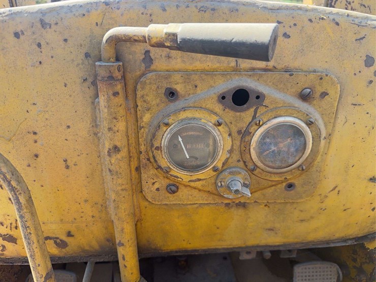 caterpillar-r2-image-35