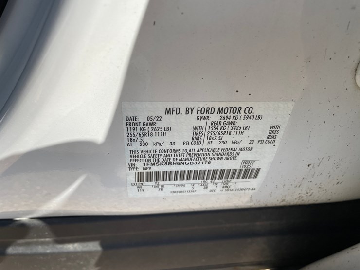 #1529-•-2021-ford-explorer-awd-suv-(has-wi-title)-image-18